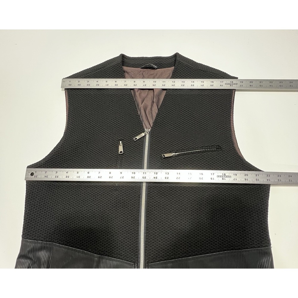 Turbulence Black Vest Size L - Picture 7 of 8